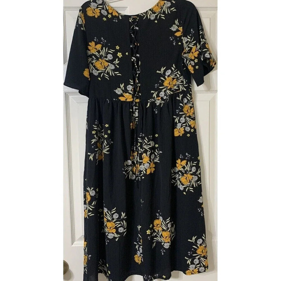 ZARA Floral Lace Up Back Midi Dress ShortSleeves Medium Black Yellow - Picture 7 of 10